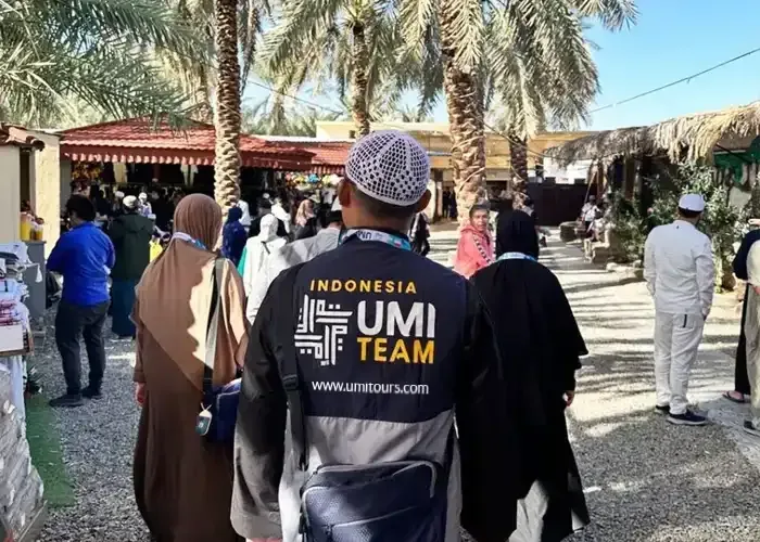 Umi Tour Travel Tour Leader